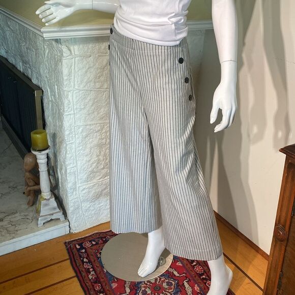 Banana Republic Sailor Style Wide Leg Striped Crop Pants - Picture 3 of 15